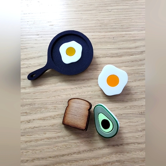 *FINAL* Kimchi Coconut Breakfast Brooch set - Picture 1 of 2